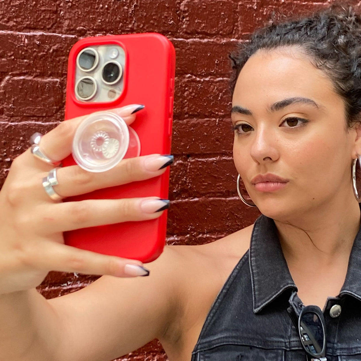 FRENCH TWIST? - US 4396